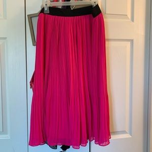 Size 1 Torrid Neon Pink Chiffon Pleated Skirt